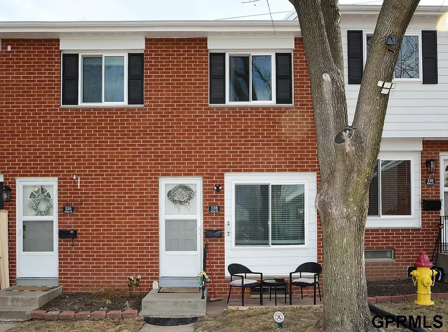 128 Arbor Court, Omaha, NE 68108 - #3