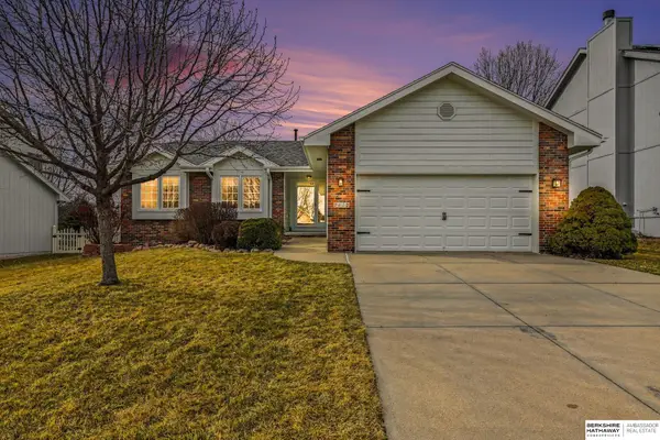 7112 S 162nd Avenue, Omaha, NE 68136