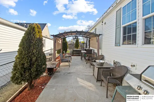 15011 Atlas Plaza #234, Omaha, NE 68137