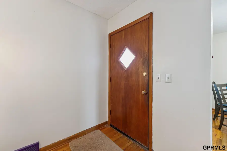 8539 Hamilton Street, Omaha, NE 68114 - #3