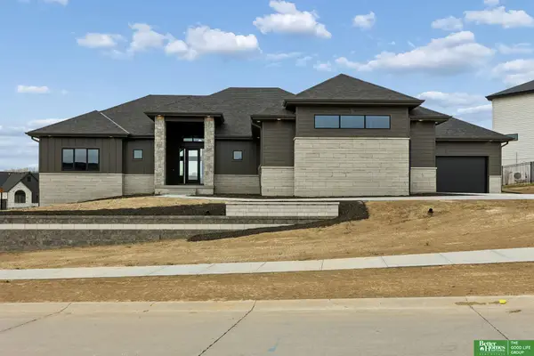 3538 S 210th Avenue, Elkhorn, NE 68022