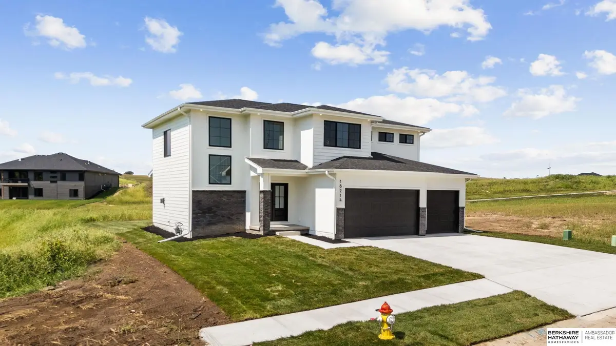 6611 S 214th Avenue, Omaha, NE 68022 - #1