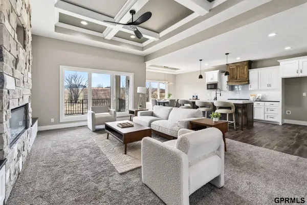 21825 Parkview Drive, Gretna, NE 68028