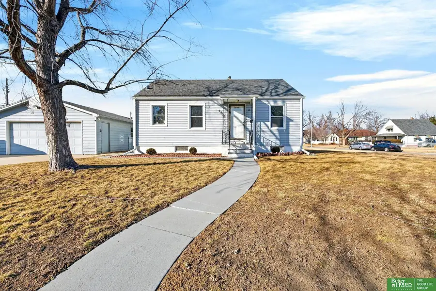 2902 Grebe Street, Omaha, NE 68112 - #2