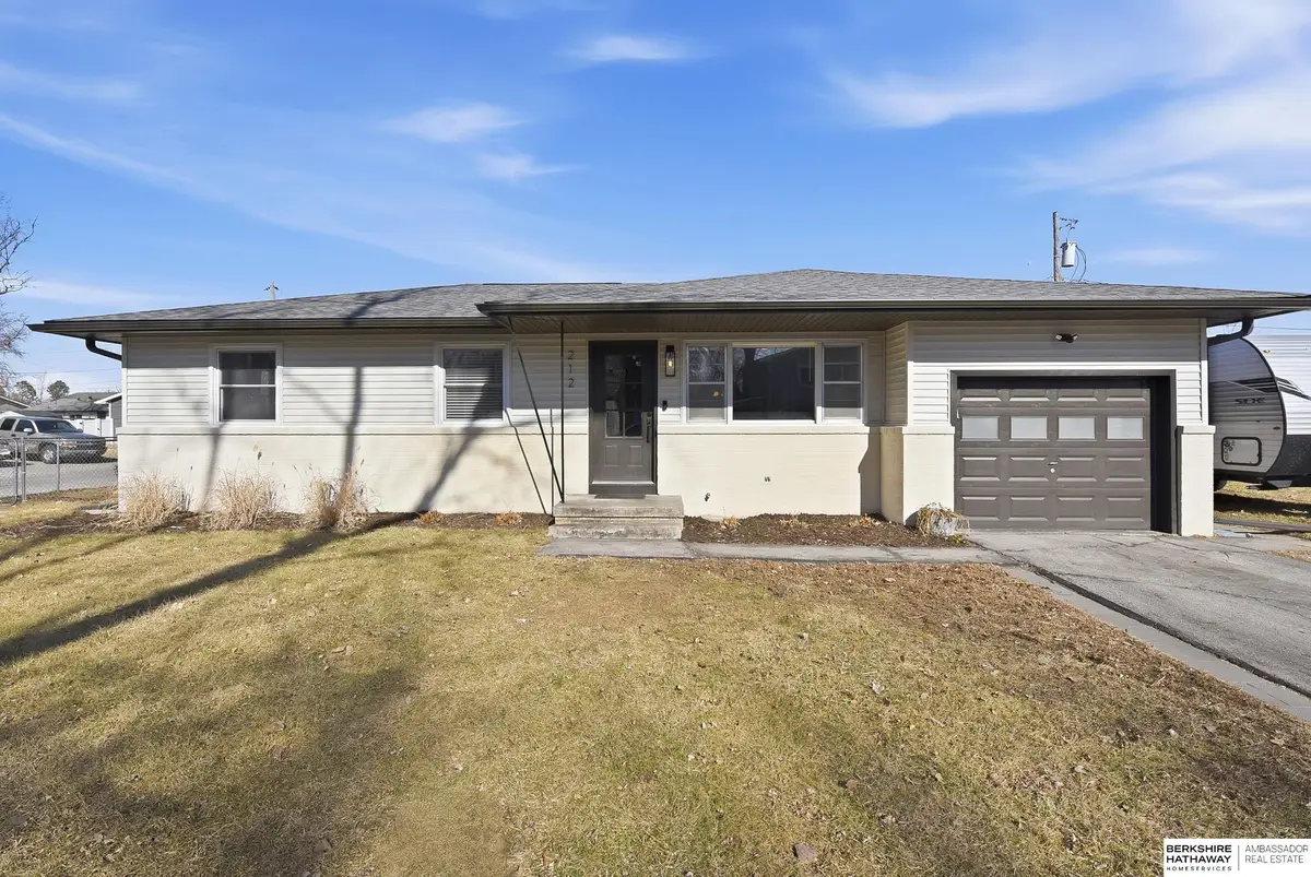 212 W Waring Street, Valley, NE 68064 - #1