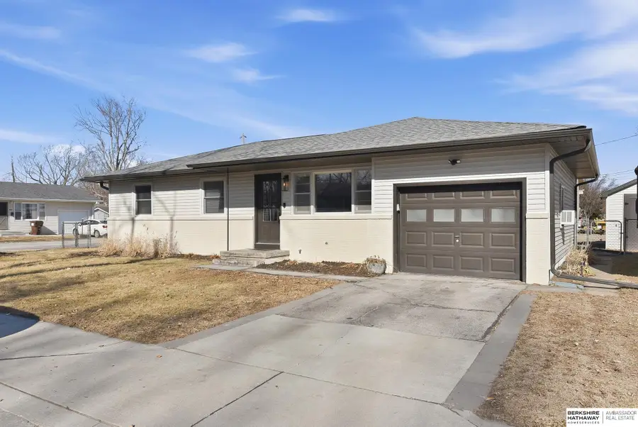 212 W Waring Street, Valley, NE 68064 - #2
