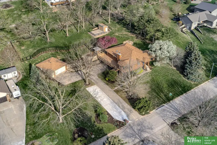 9404 Valaretta Drive, Gretna, NE 68028 - #2