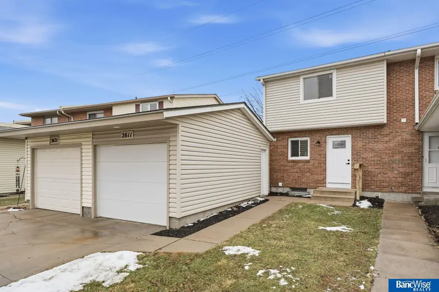 2611 Nottingham Court, Lincoln, NE 68512 - #2