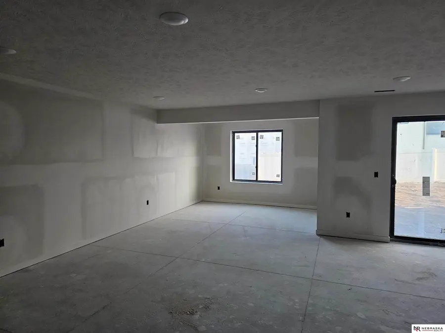 863 W El Alameda Street, Lincoln, NE 68523 - #2