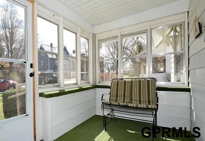 2146 S 35th Street, Omaha, NE 68105 - #2