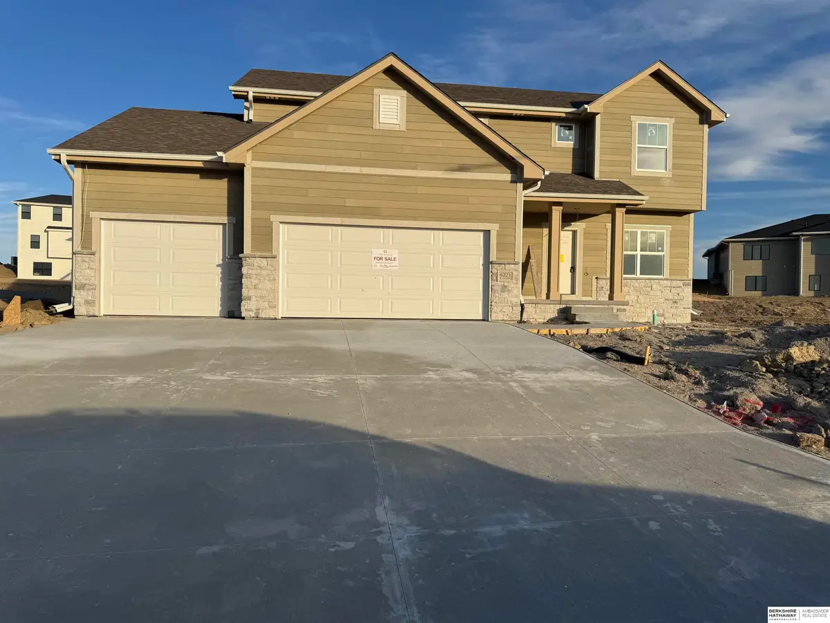 6221 N 210 Street, Elkhorn, NE 68022 - #1