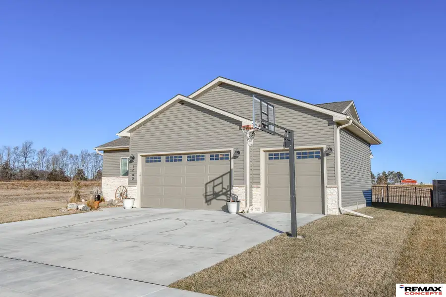 1060 W Panorama Road, Lincoln, NE 68523 - #2