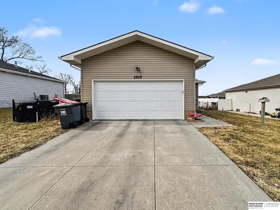 1919 SW 27th Street, Lincoln, NE 68522 - #3