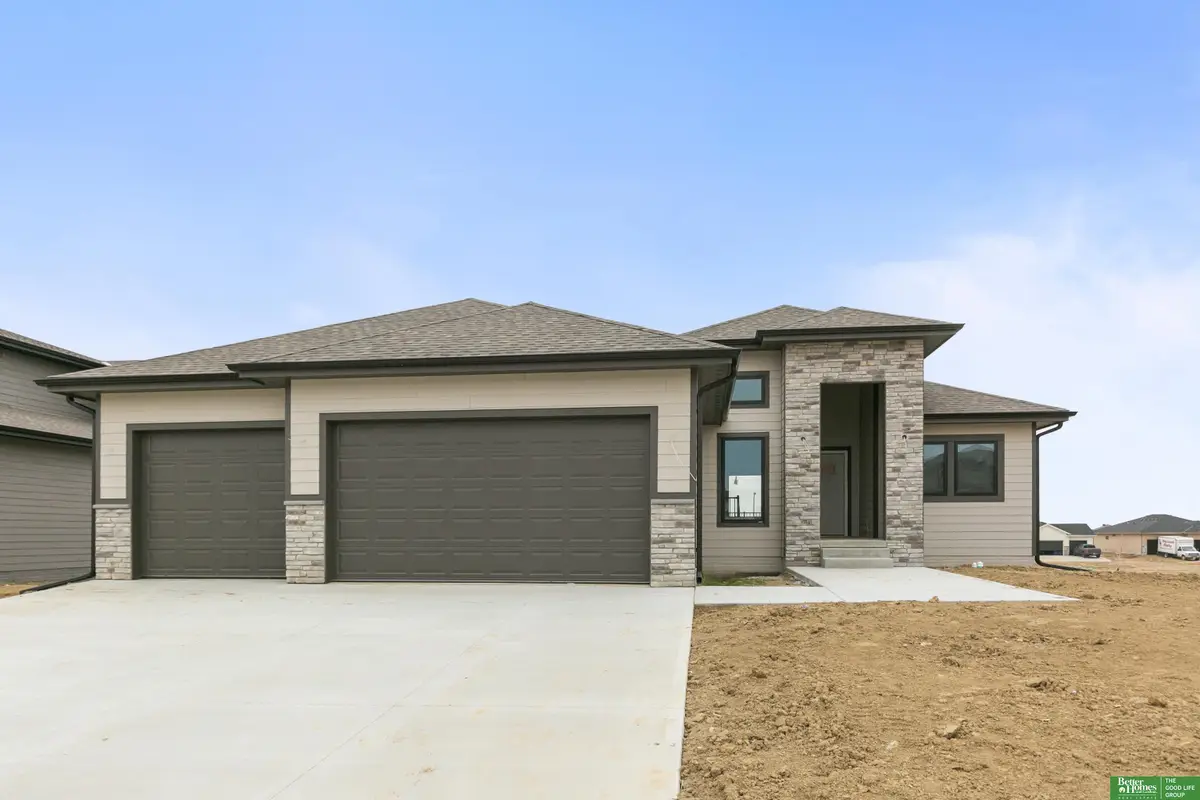 11703 S 123rd Avenue, Papillion, NE 68046 - #1