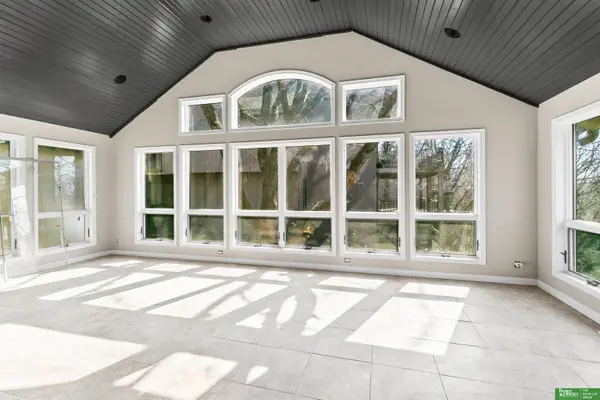 21925 Quail Ridge Circle, Elkhorn, NE 68022