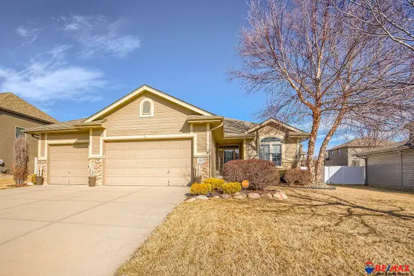 7628 Leawood Street, Papillion, NE 68046
