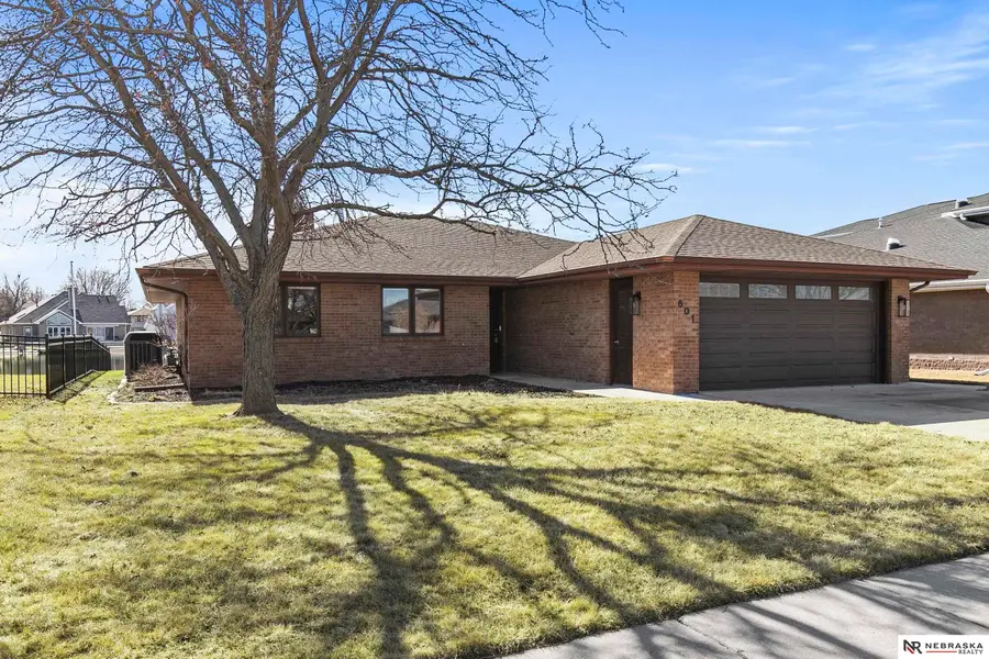 601 Pier 1, Lincoln, NE 68528 - #2