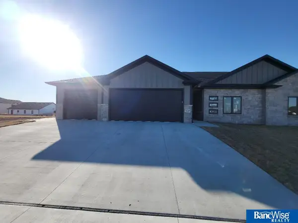 9409 Delano Drive, Lincoln, NE 68516