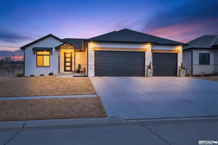 2351 S 89th Street, Lincoln, NE 68520 - #2