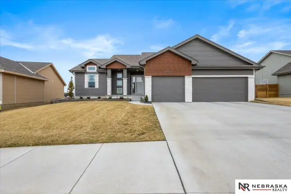 2909 N 166th Street, Omaha, NE 68116