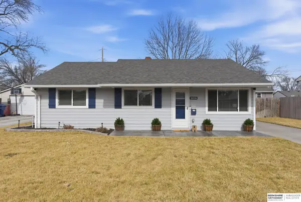 1106 Dorene Boulevard, Carter Lake, IA 51510