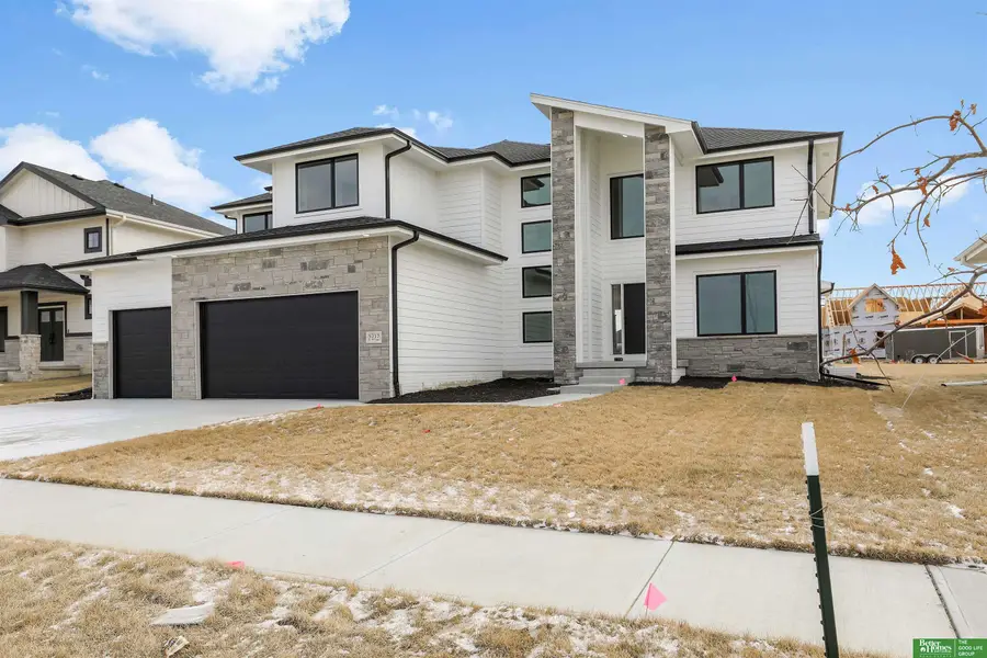 5717 N 197th Avenue, Elkhorn, NE 68022 - #2