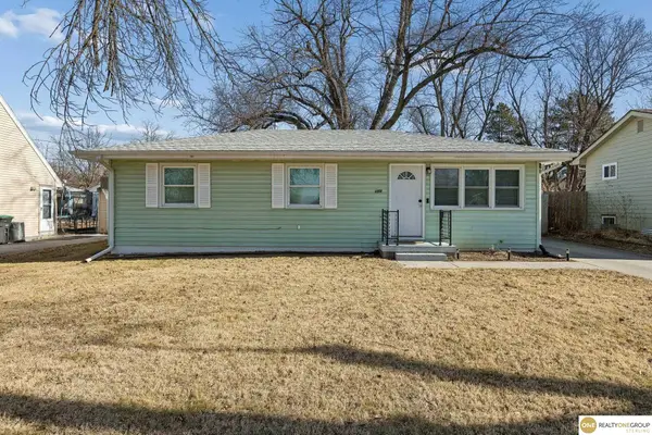 4919 N 64th Street, Omaha, NE 68104