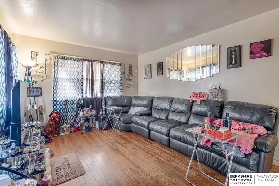 3620 Laurel Avenue, Omaha, NE 68118 - #2