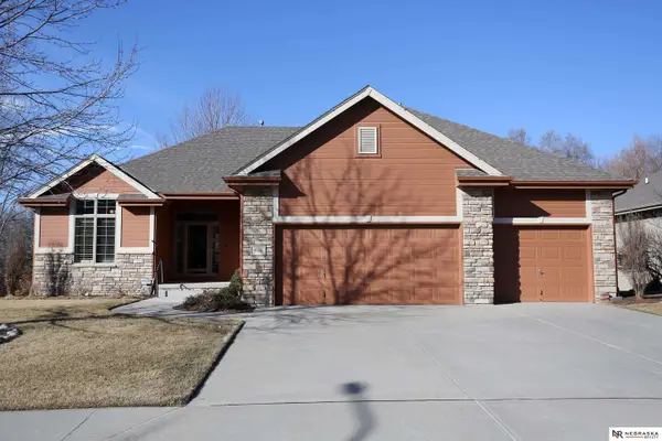 8536 S 102nd Street, La Vista, NE 68128