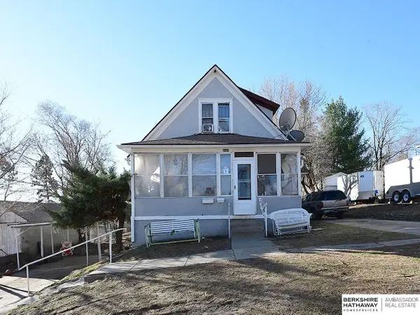 3021 Fillmore Circle, Omaha, NE 68112