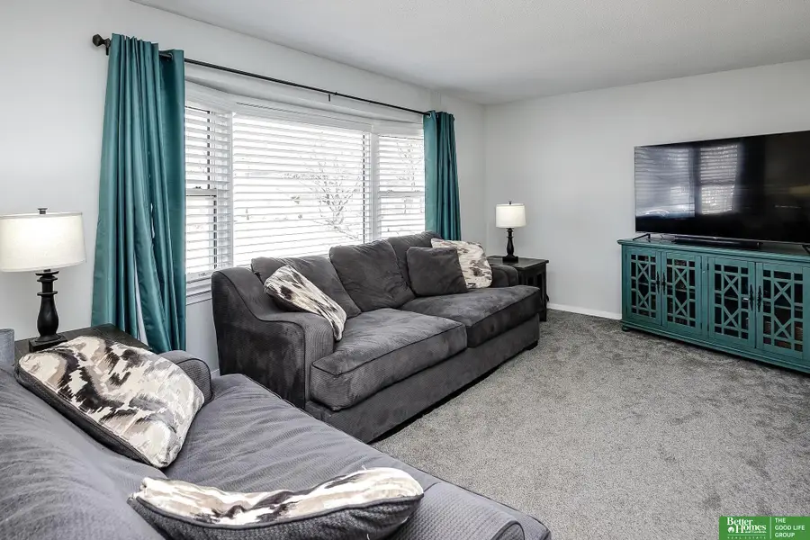 5505 S 104 Avenue, Omaha, NE 68127 - #3