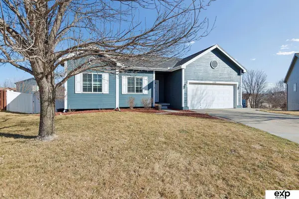 18708 Hayes Circle, Omaha, NE 68135