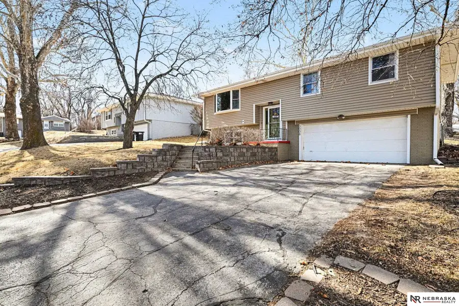 3008 Cottonwood Lane, Omaha, NE 68134 - #2
