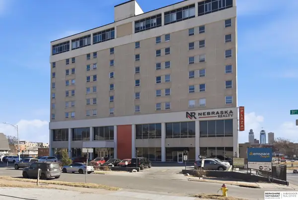 105 N 31 Avenue #801, Omaha, NE 68131