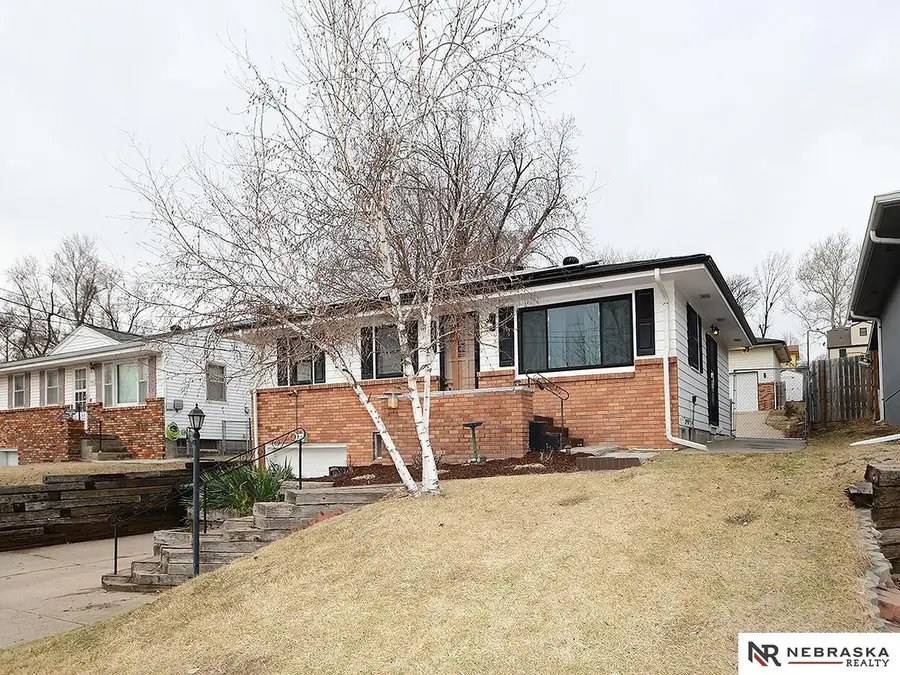 5320 S 52nd Street, Omaha, NE 68117 - #2