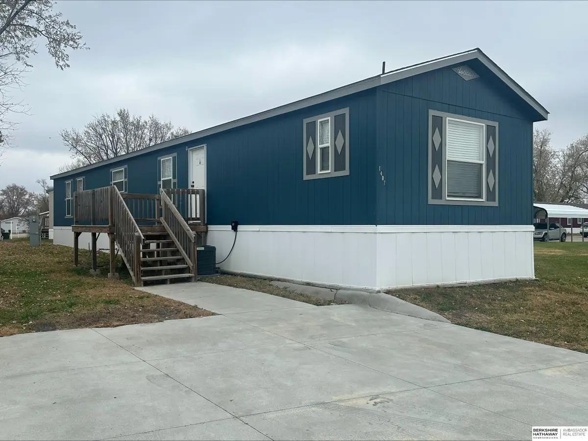 1407 W Commodore Boulevard, Lincoln, NE 68522 - #1