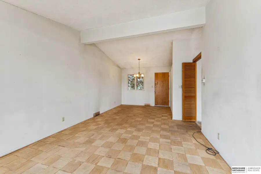 9658 Corby Street, Omaha, NE 68134 - #3