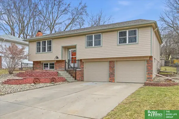 11723 S 39th Street, Bellevue, NE 68123