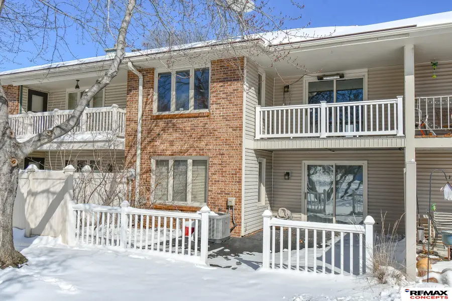 7207 Grand Oaks Drive, Lincoln, NE 68516 - #3