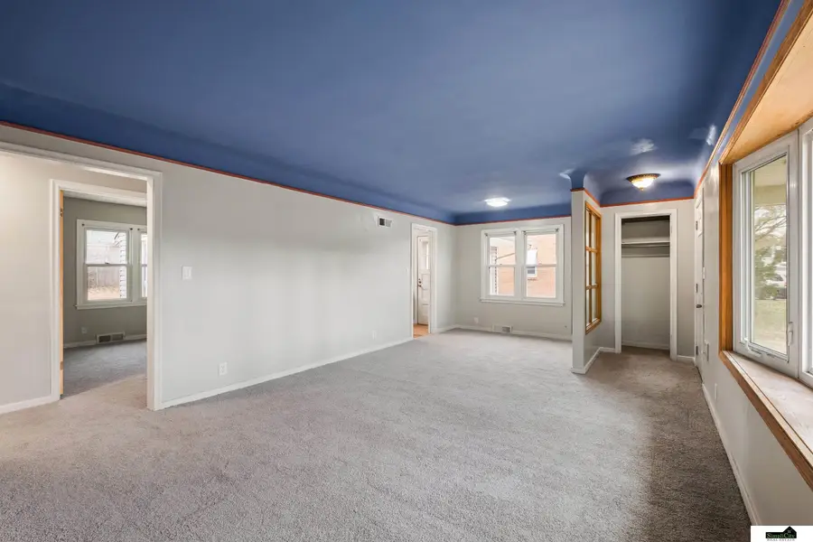 534 N 72nd Street, Omaha, NE 68114 - #3