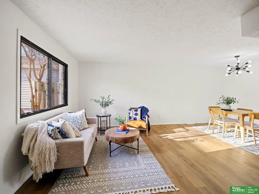 8740 Granville Parkway, La Vista, NE 68128 - #2