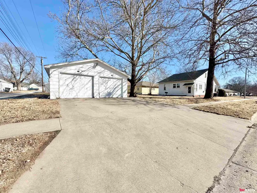 900 Bell Street, Beatrice, NE 68310 - #3