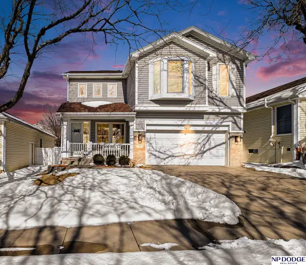 17202 Walnut Plaza, Omaha, NE 68130