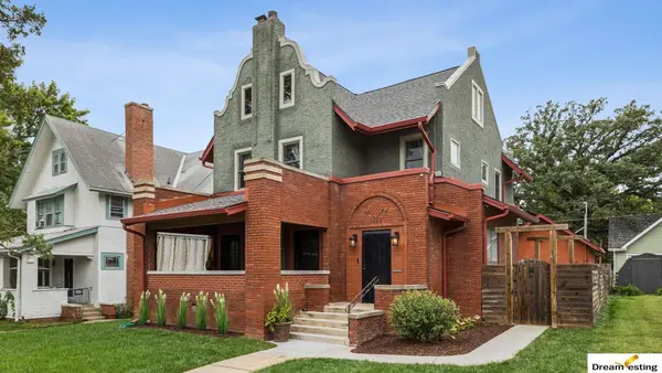 1742 S 32nd Avenue, Omaha, NE 68105