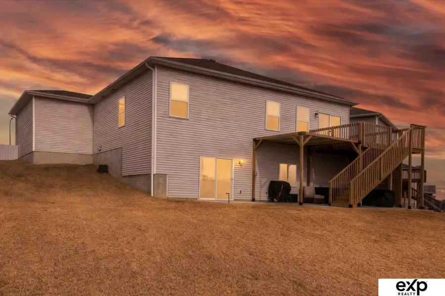 17525 Rose Lane Road, Omaha, NE 68136 - #2