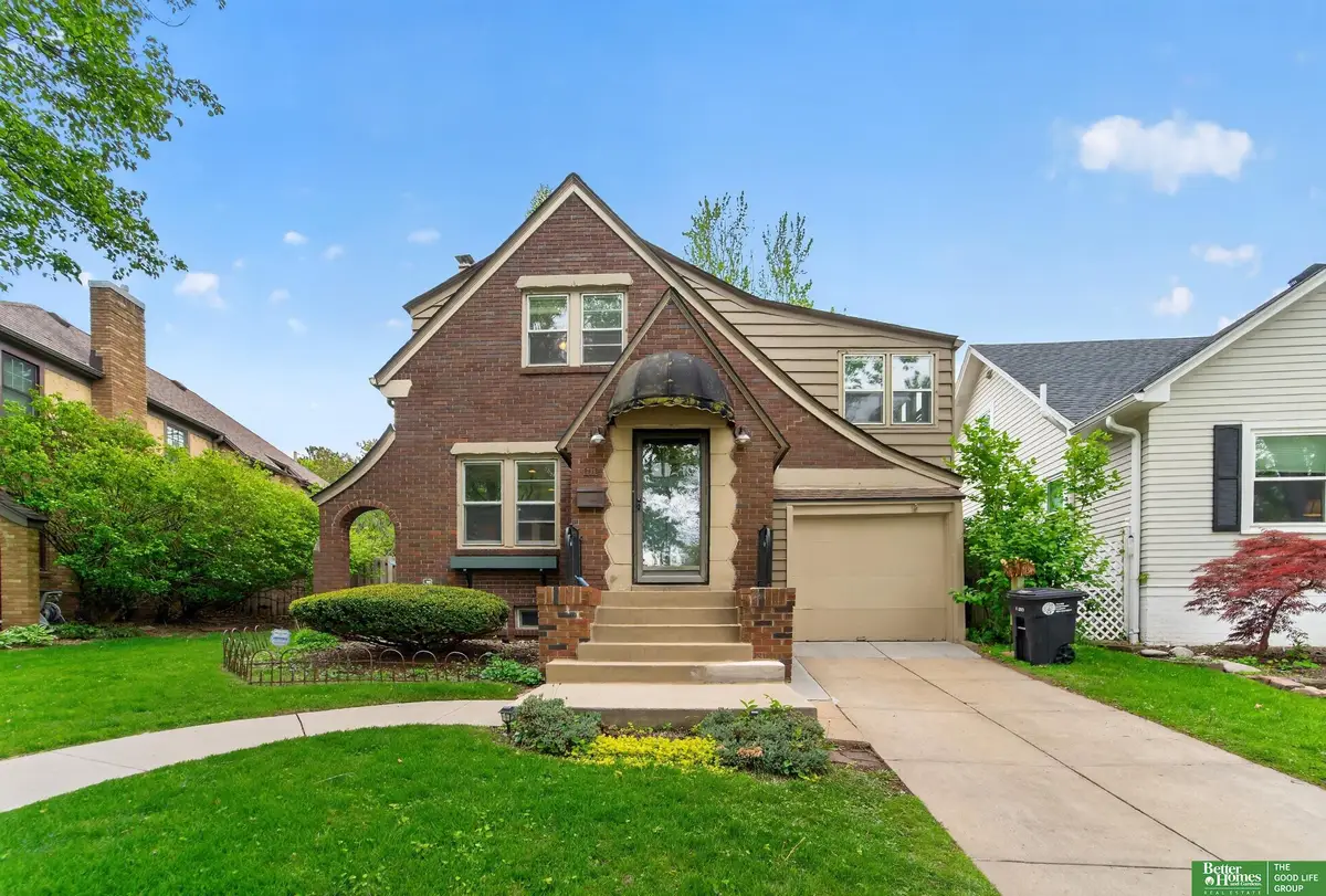739 J E George Boulevard, Omaha, NE 68132 - #1