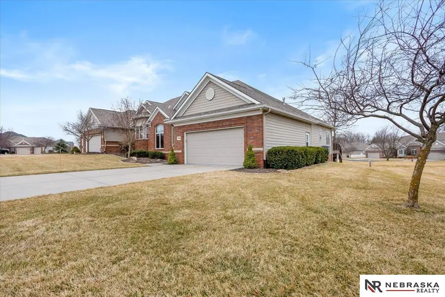 4860 Gleneagle Court, Lincoln, NE 68526 - #2