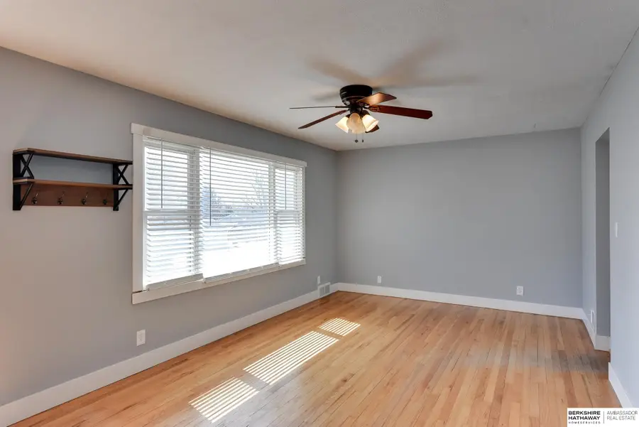 8110 Hascall Street, Omaha, NE 68124 - #3