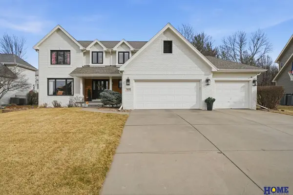 7633 Stevens Ridge Road, Lincoln, NE 68516