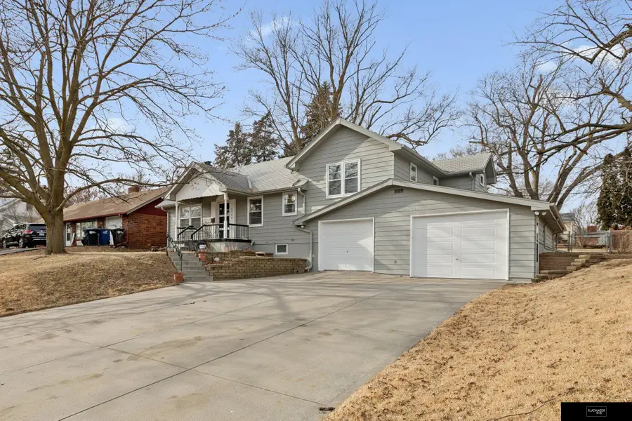 3922 N 52nd Street, Omaha, NE 68104 - #2